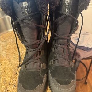 Columbia Women's Black Winter Boots